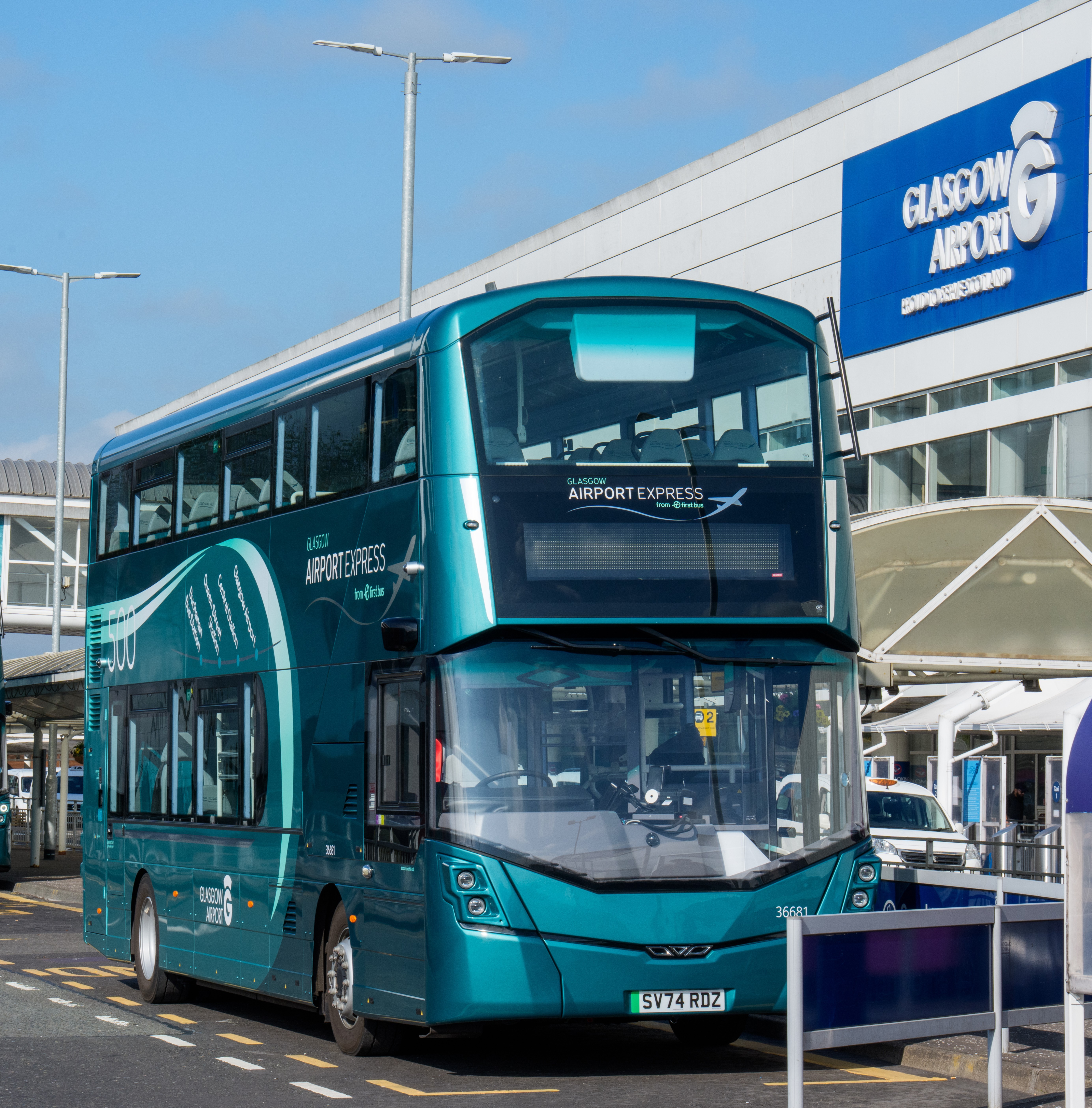 Airport bus pic 2